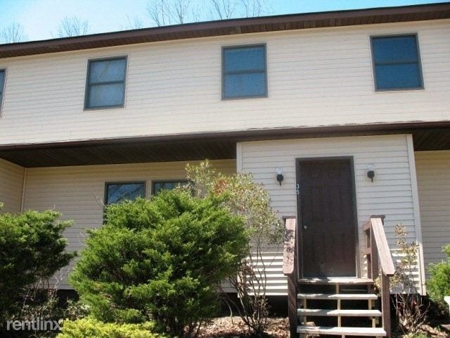 Primary Photo - 33 Mountain Dr