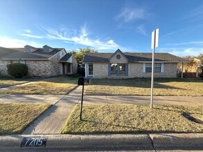 Building Photo - 7205 Pineberry Rd