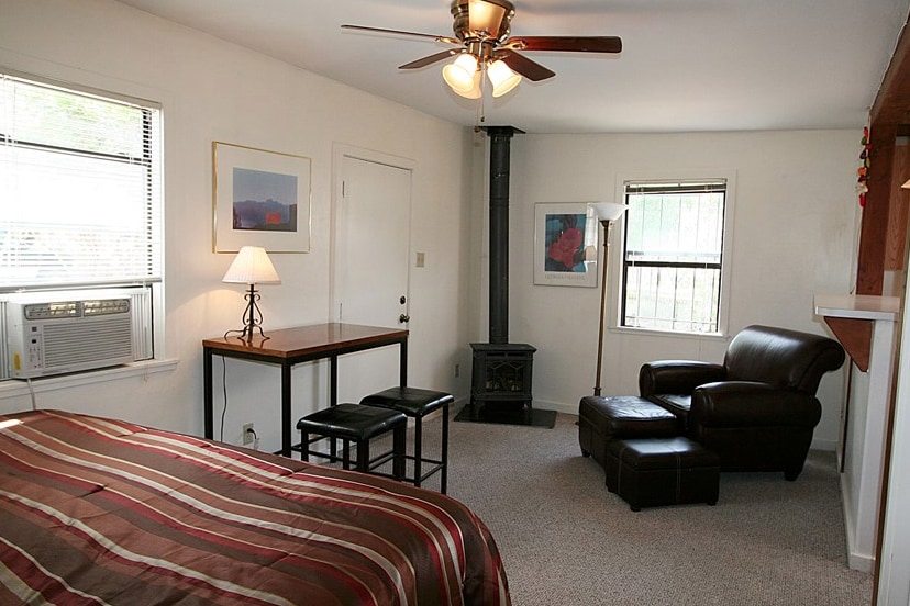 Building Photo - 715 Onate Pl