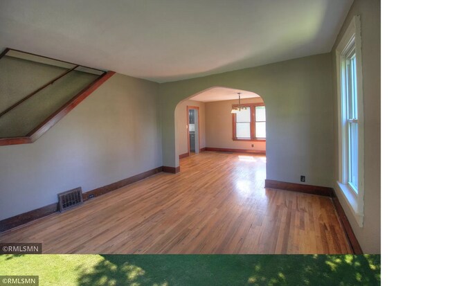 Foto del edificio - 34820 Graham St