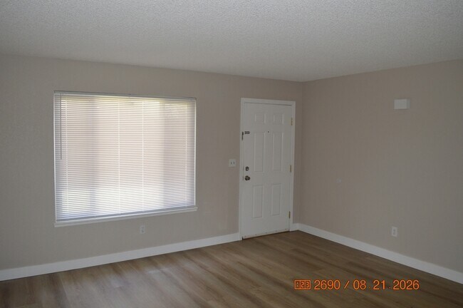 Foto del edificio - 632 Walnut Ave