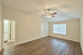 Building Photo - 3501 Buckingham Ln