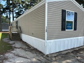 Building Photo - 1109 Teneile St