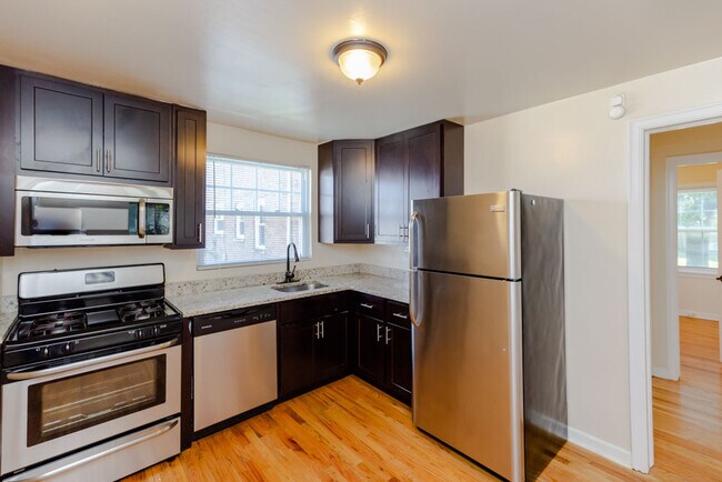 Foto del edificio - 4262 W Nelson St