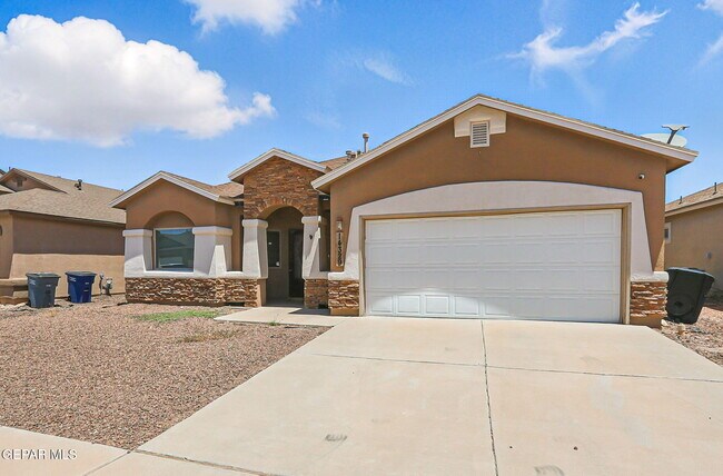 Foto del edificio - 14329 Owl Point Ave