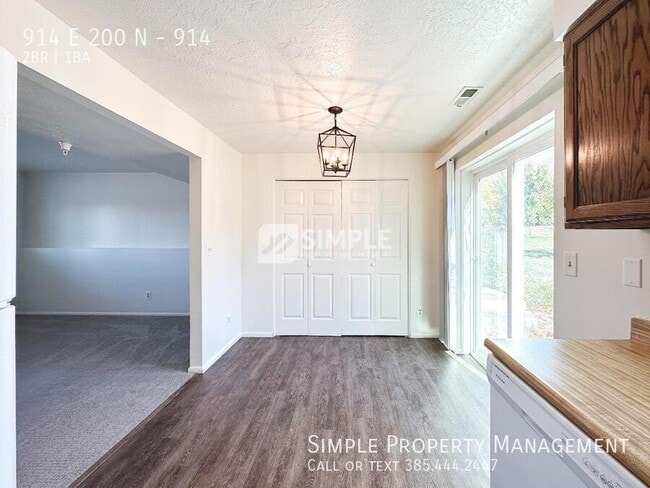 Building Photo - 914 E 200 N