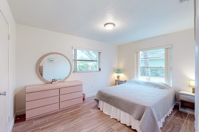 Foto del edificio - 5887 Whistlewood Cir