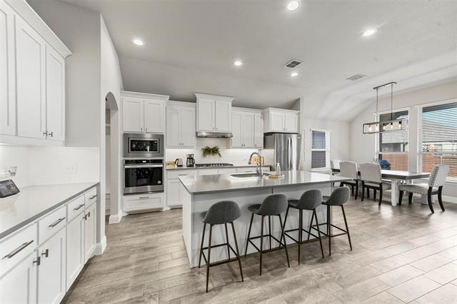 Foto del edificio - 915 Timber Ridge Dr