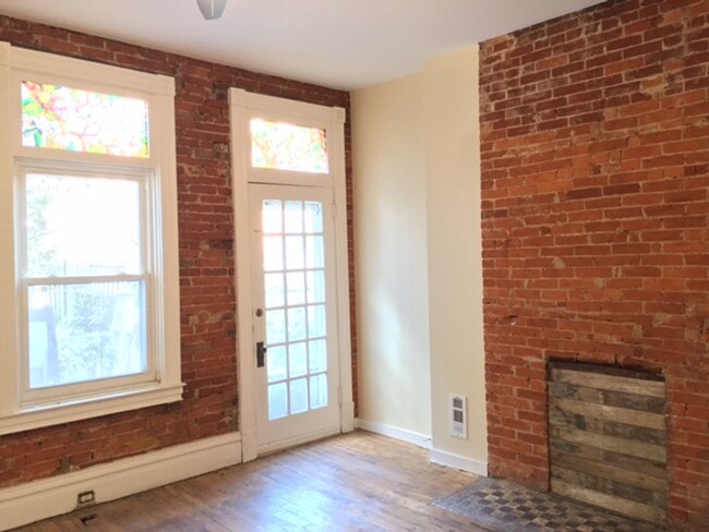 Foto del edificio - 6049 Stanton Ave