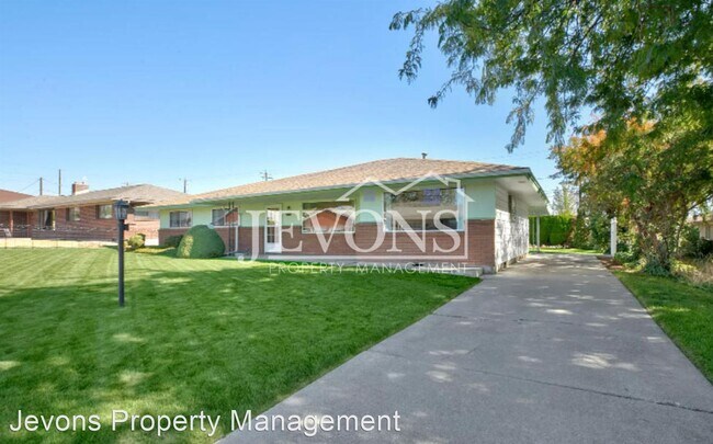 Building Photo - 3 br, 1 bath House - 1111 S 28th Ave
