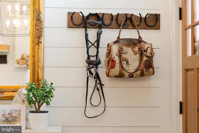 Building Photo - 13230 Falls Rd