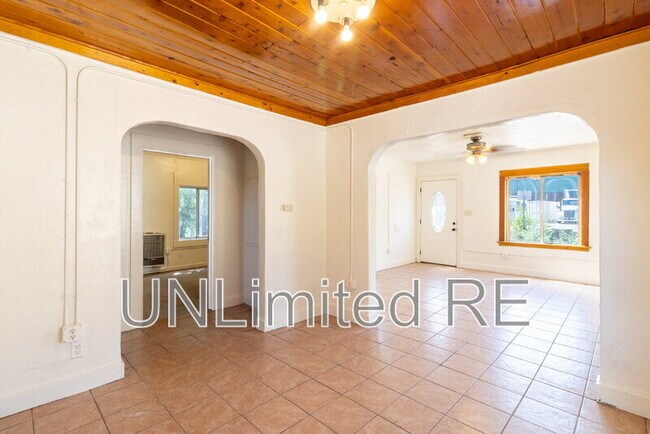 Foto del edificio - 306 S Humphreys St