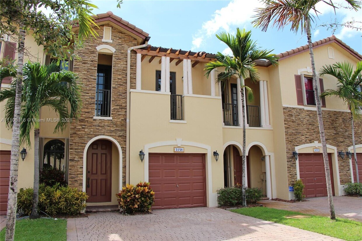 3148 NW 103rd Pl, Doral, FL 33172 Townhome Rentals in Doral FL