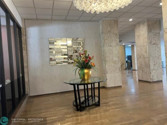 Foto del edificio - 1965 S Ocean Dr