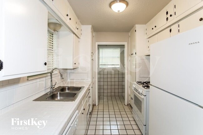 Foto del edificio - 616 Pinto Ln