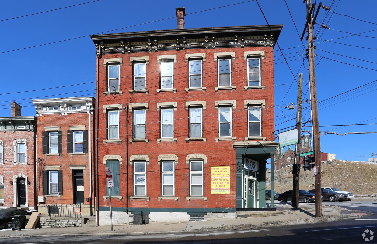 Foto del edificio - 1 W McMillan St