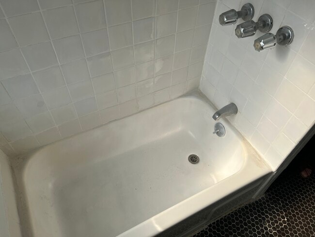 Bathroom - 52 Clinton Plz