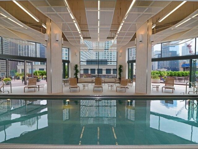 Building Photo - 400 N McClurg Ct