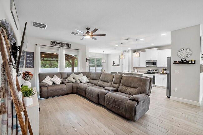 Foto del edificio - 1102 SW Calmar Ave