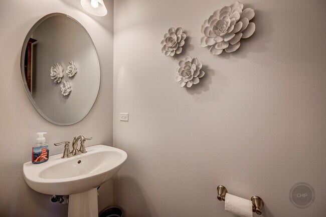 Foto del edificio - 12919 White Pine Way