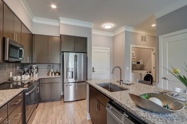 Building Photo - The Shirley