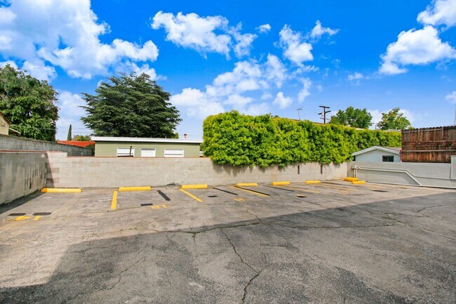 Foto del edificio - 1443 N Ave 47