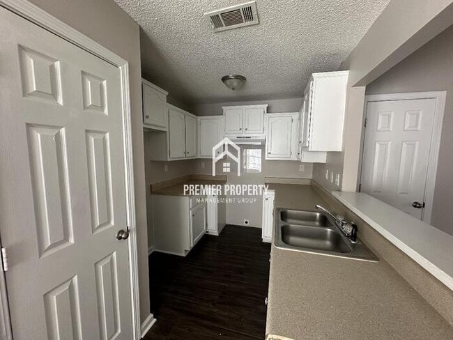 Building Photo - 1243 Harpeth Dr