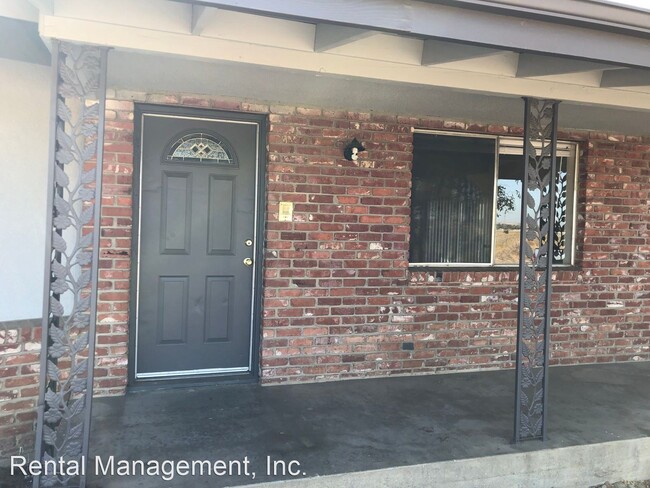 Building Photo - 4 br, 2.5 bath House - 2029 E. Bellevue Road