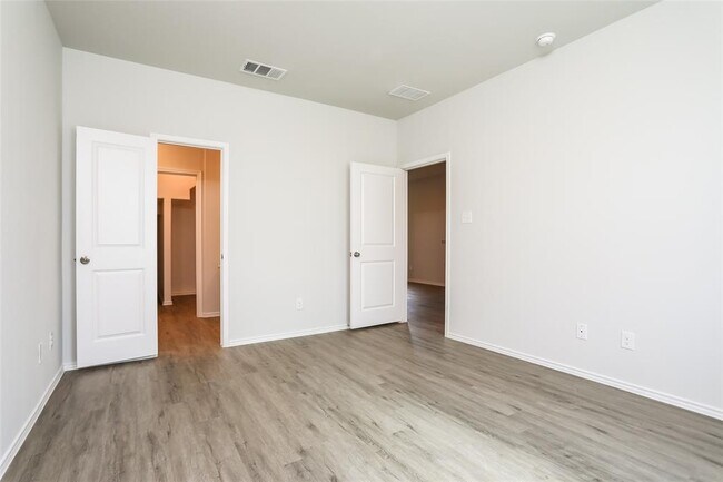 Foto del edificio - 1407 Jonah Ln