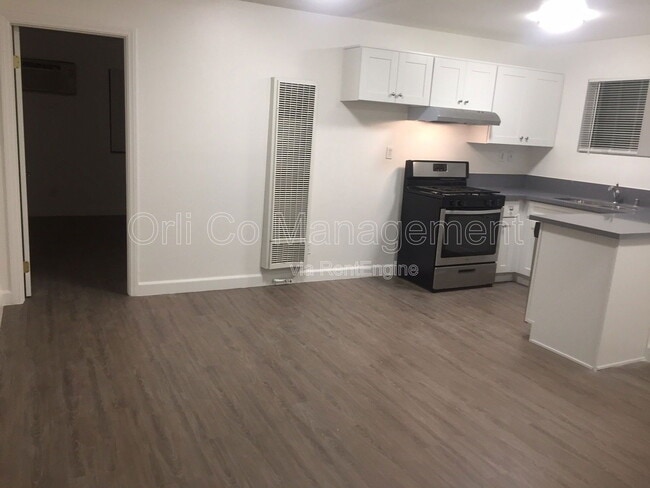 Building Photo - 14329 Haynes St