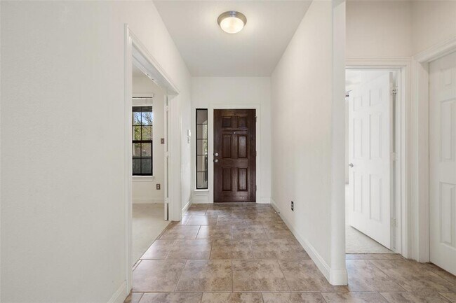 Foto del edificio - 107 Breakaway Rd