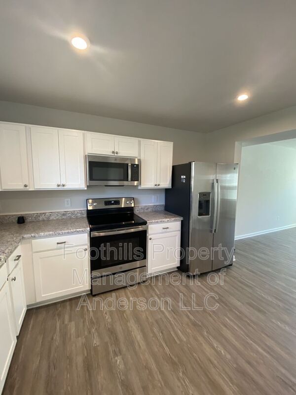 Building Photo - 171 Nicklaus Dr