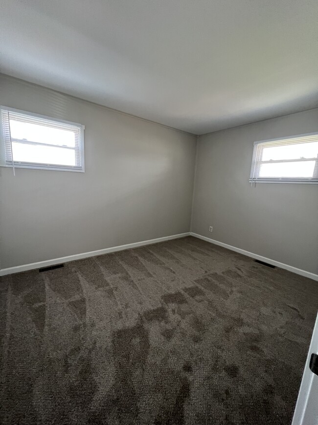 Building Photo - 2961 Prentice Dr