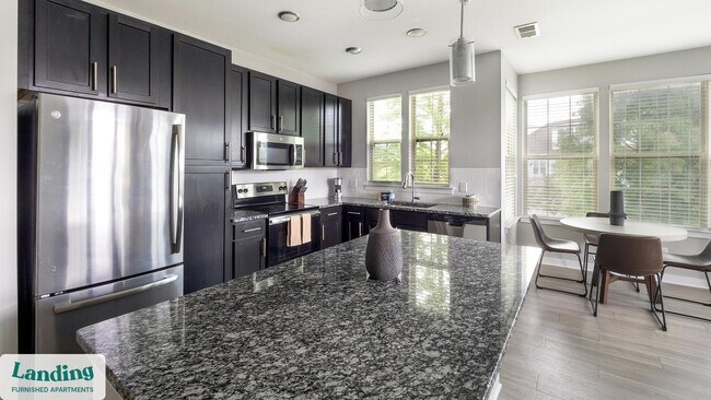 Building Photo - 115 Great Lawn Dr