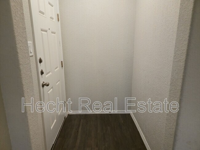 Foto del edificio - 3419 Haylee Grace Pl