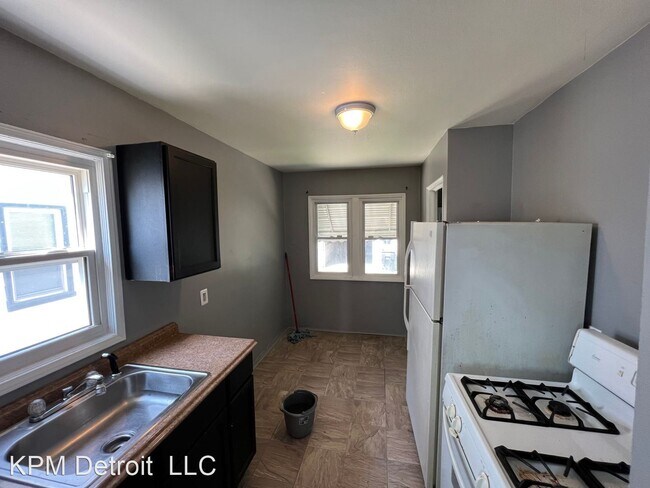 Building Photo - 2 br, 1 bath House - 9023 Auburn
