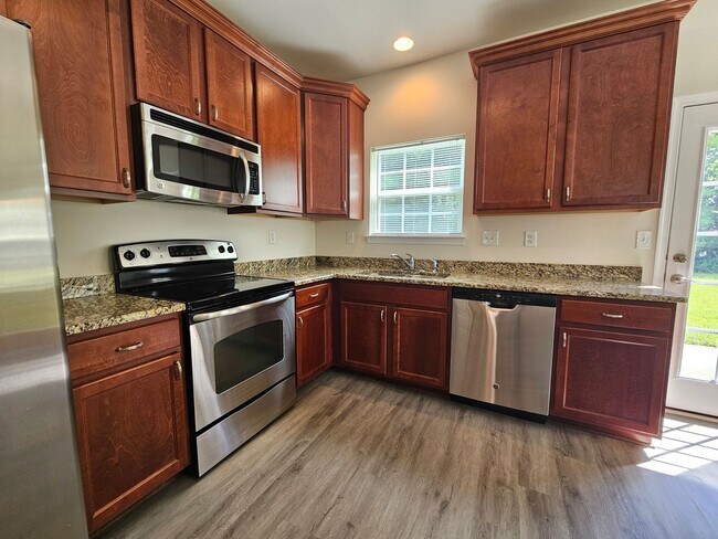 Building Photo - LAKE MEAD ESTATE