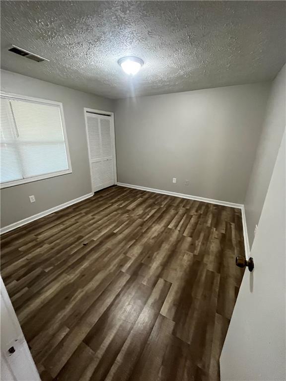 Foto del edificio - 1159 Summer Brook Rd