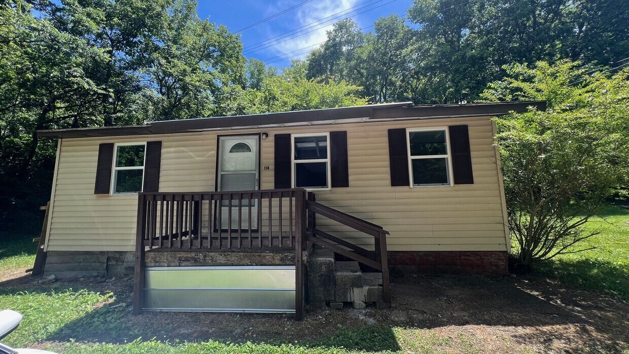 114 Rainey St, Mount Pleasant, TN 38474 House Rental in Mount