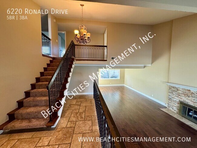 Foto del edificio - 6220 Ronald Dr