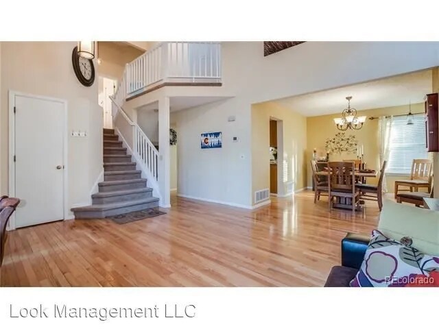 Foto del edificio - 10726 Kimball St