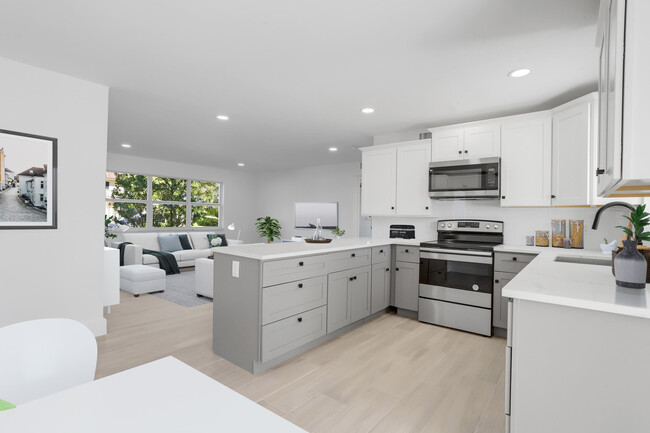Building Photo - 1114 Bel Air Dr