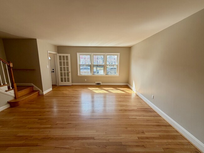 Foto del edificio - 1602 Glen Keith Blvd