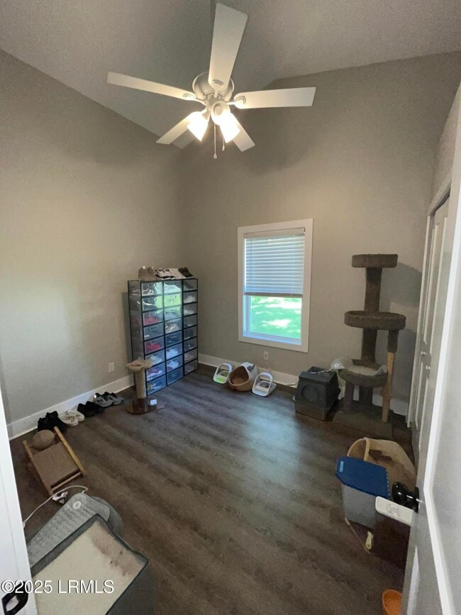 Building Photo - 52 Canopy Ln