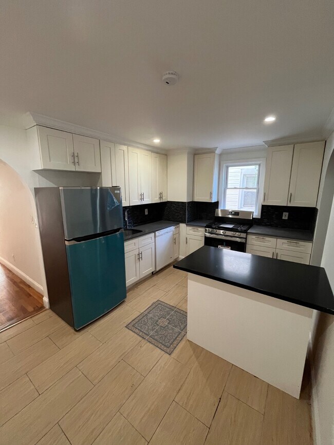 Foto del edificio - 967 E 94th St
