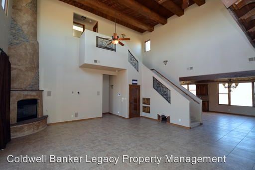 Building Photo - 6019 Rooster Point Rd NE