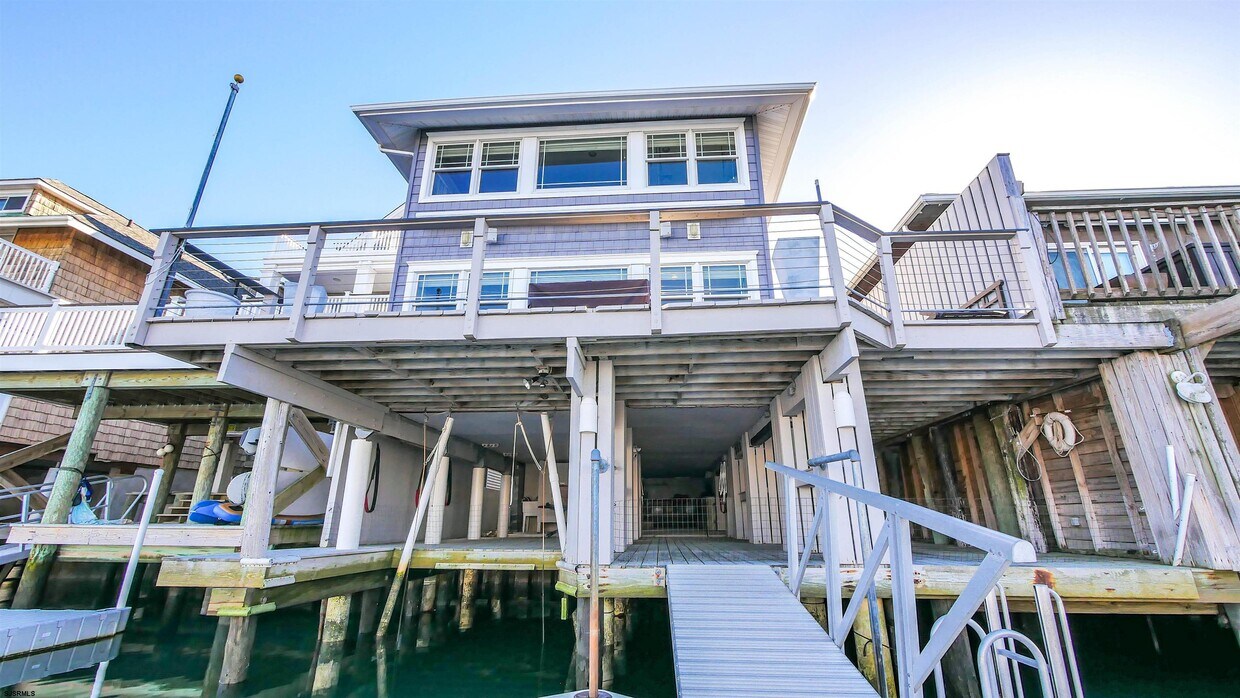 Foto principal - 5611 Winchester Ave