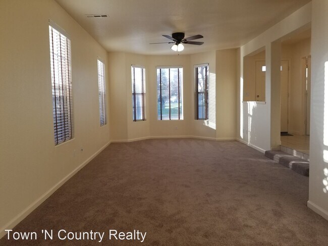 Foto del edificio - 3 br, 2.5 bath House - 351 Soberanes Street