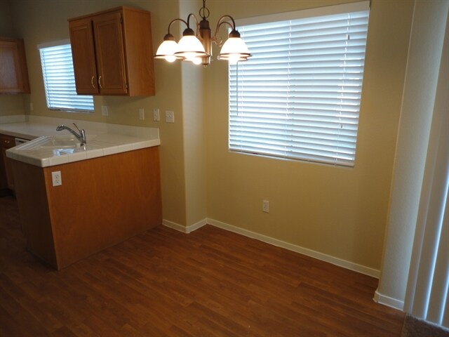 Foto del edificio - 3168 Castle Canyon Ave