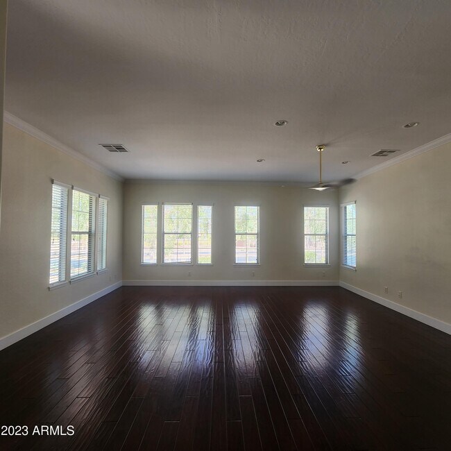 Foto del edificio - 4553 North Point Ridge Rd